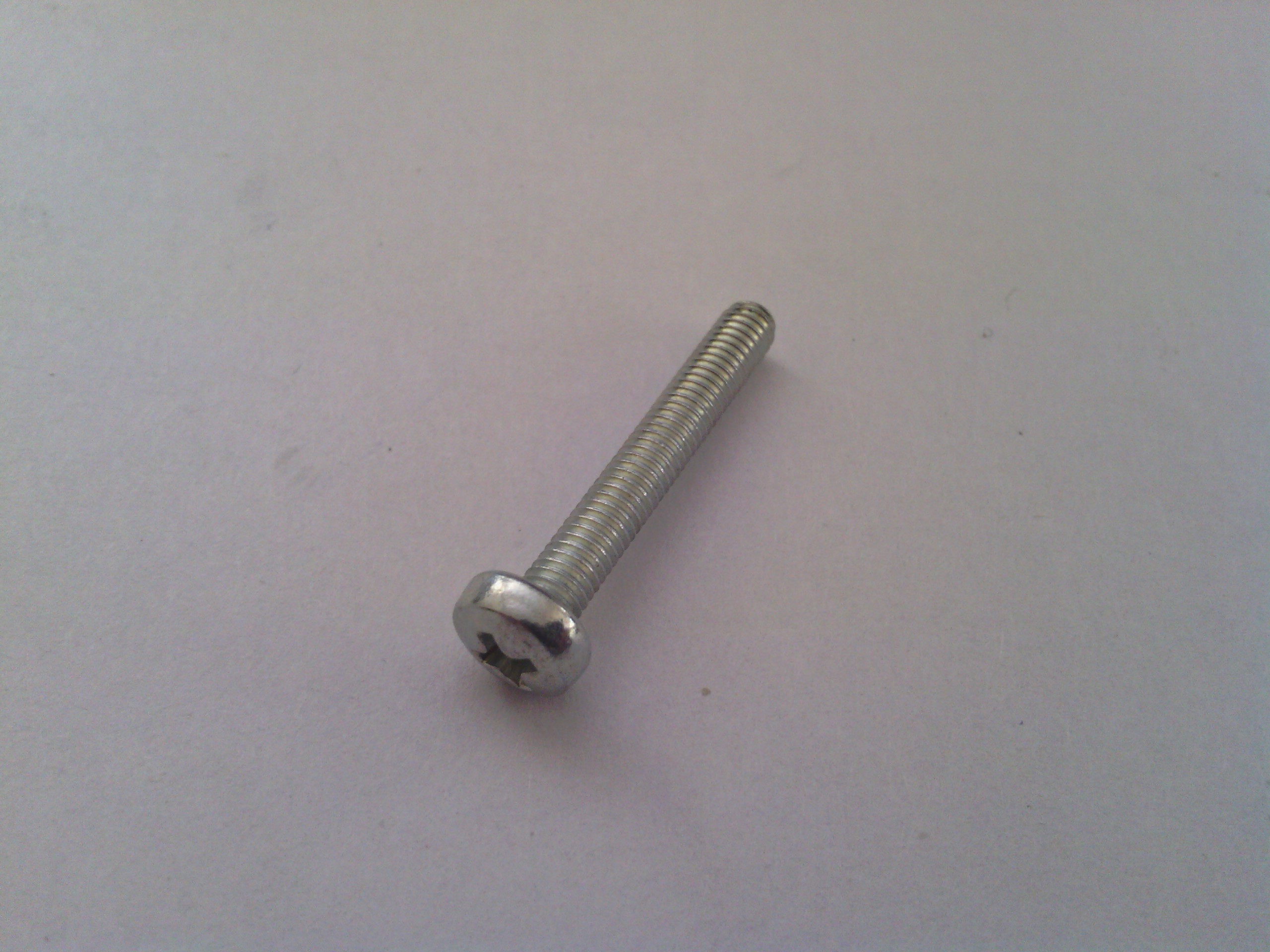 Болт крепления микропереключателя на педаль R0227 фото