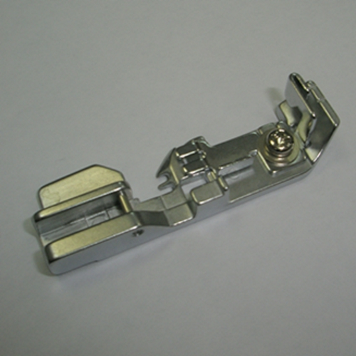 Juki MO-735 Лапка для вшивания шнура A9820-655-0A0А